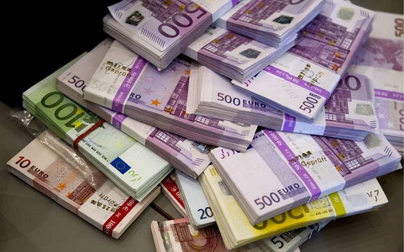 money-euro-cash-currency-bill